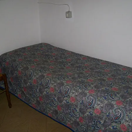 Adamo