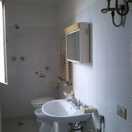 Adamo Bed & Breakfast *