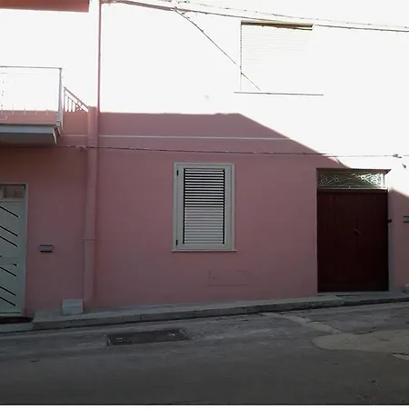 Adamo Bed & Breakfast *